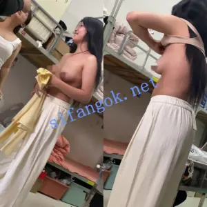 【学生宿舍偷拍】偷拍同学宿舍 全裸换衣服!