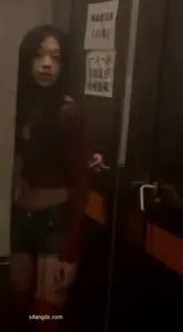 夜场全景后拍 丝袜高跟大屁股！
